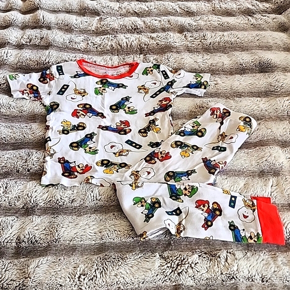 Boys Mario kart pajamas - Picture 1 of 2